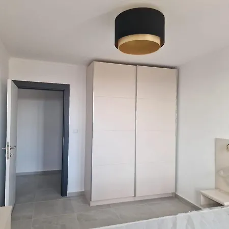 Neues Luxus-apartment Mit Meerblick Und Balkon 아파트