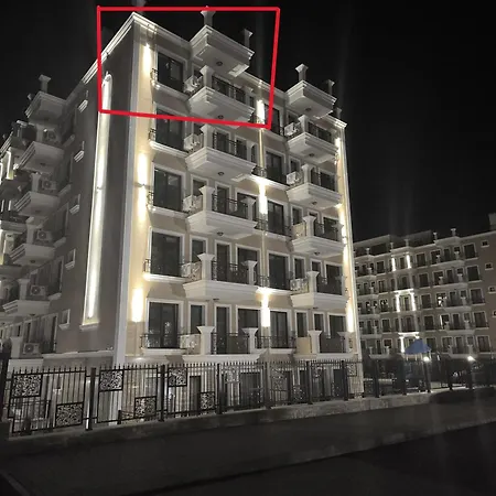 Neues Luxus-apartment Mit Meerblick Und Balkon Апартамент *