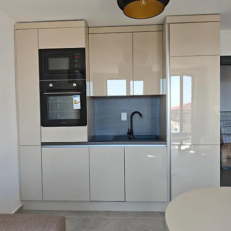 Panoramic Sea View - Balcony - Close To & Center - Free Parking Appartamento